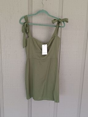 Park And Fifth Tilley Mini Dress Size S Women Feminine Tie Shoulder In Forest
